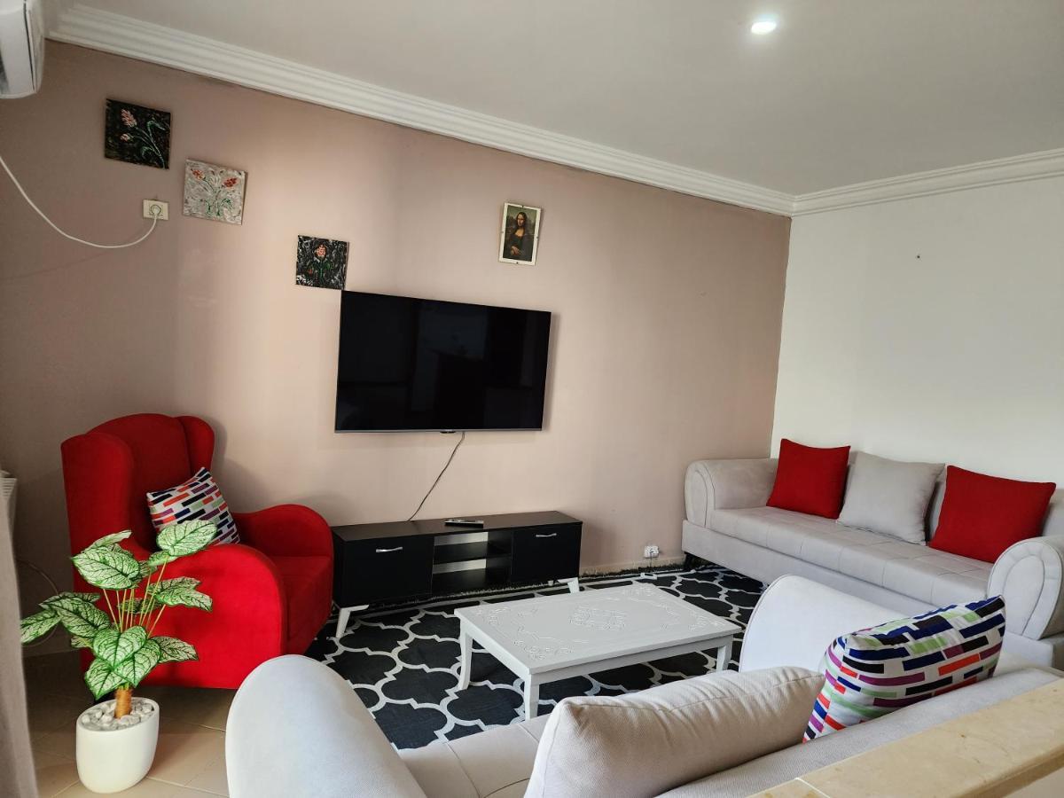 Duplex Bien Equipe Securise Avec Jardin Et Veranda La Marsa Exterior photo